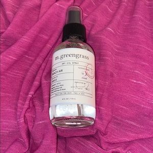 M.greengrass dry oil spray